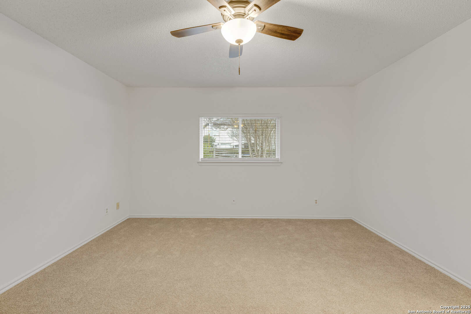 7906 Swindow Circle Converse TX 78109