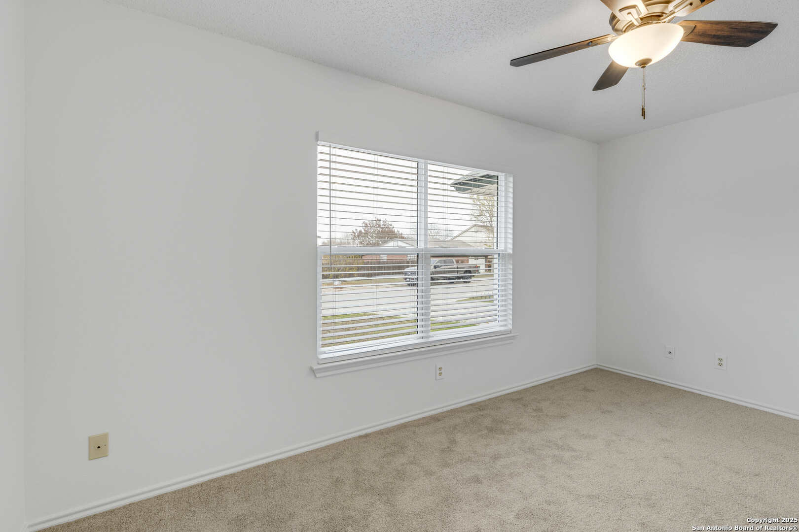 7906 Swindow Circle Converse TX 78109
