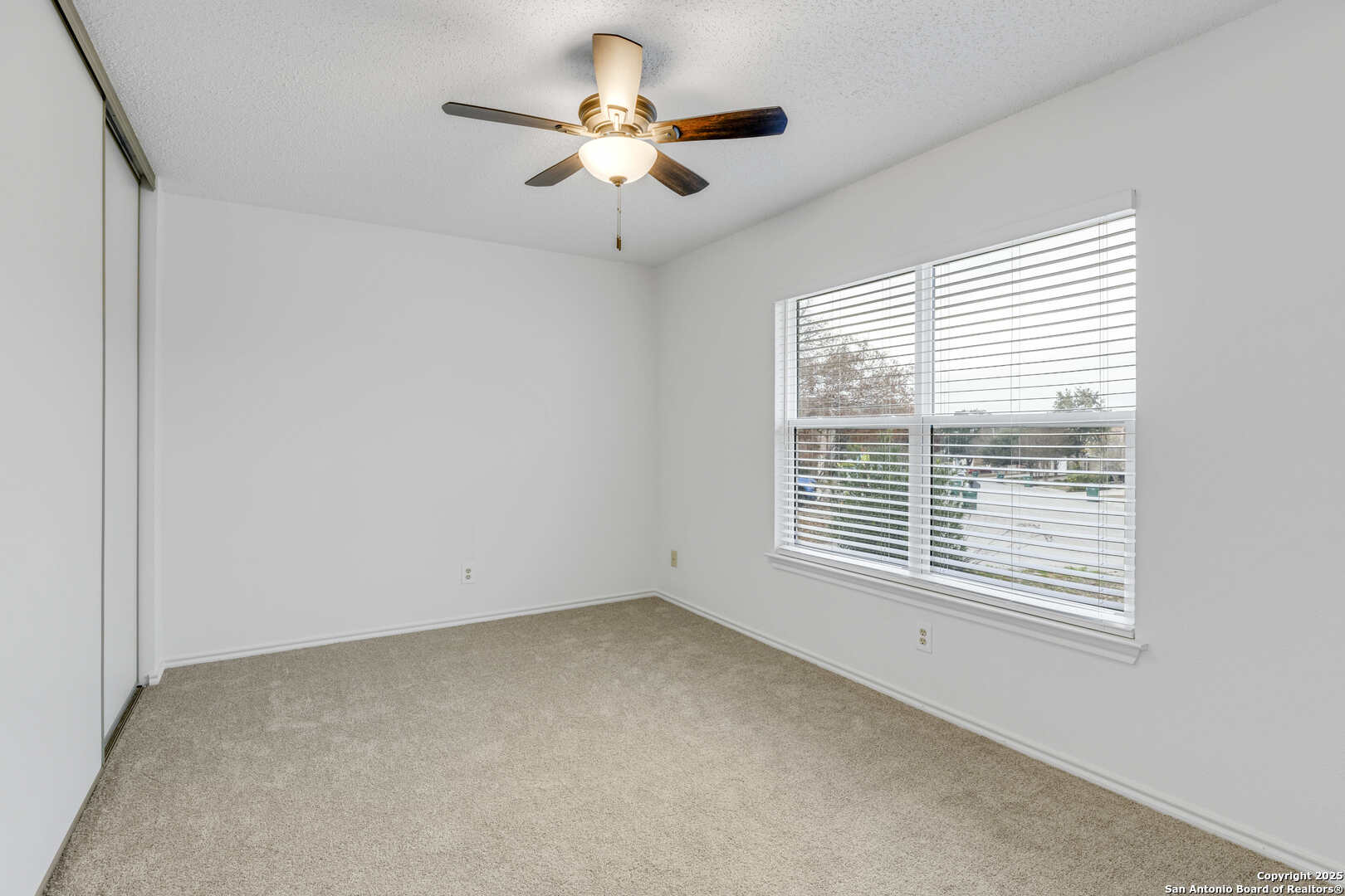 7906 Swindow Circle Converse TX 78109