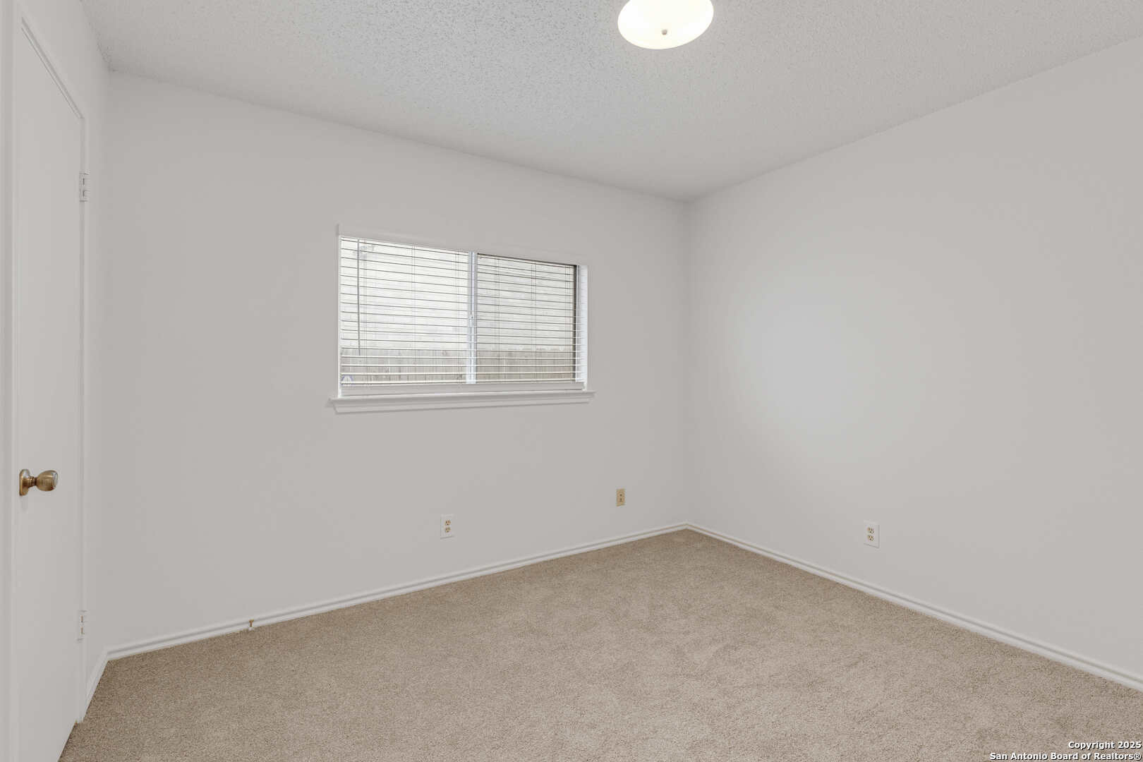 7906 Swindow Circle Converse TX 78109