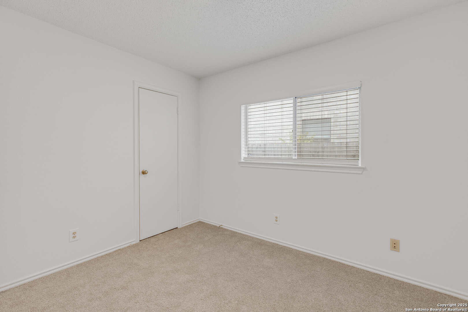 7906 Swindow Circle Converse TX 78109