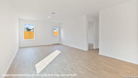 16051 Mahogany Way Elmendorf TX 78112