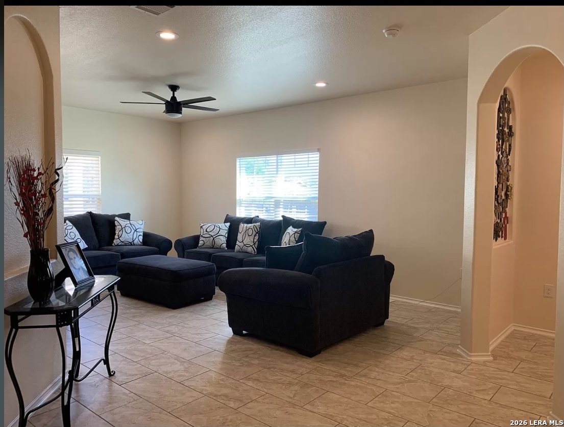 5981 Midcrown Drive San Antonio TX 78218