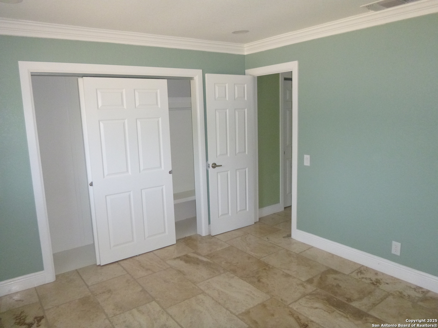 5927 Stoney Creek San Antonio TX 78242