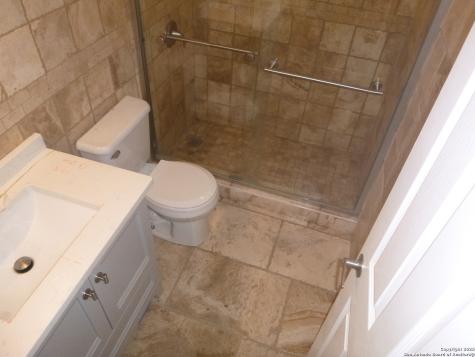 5927 Stoney Creek San Antonio TX 78242