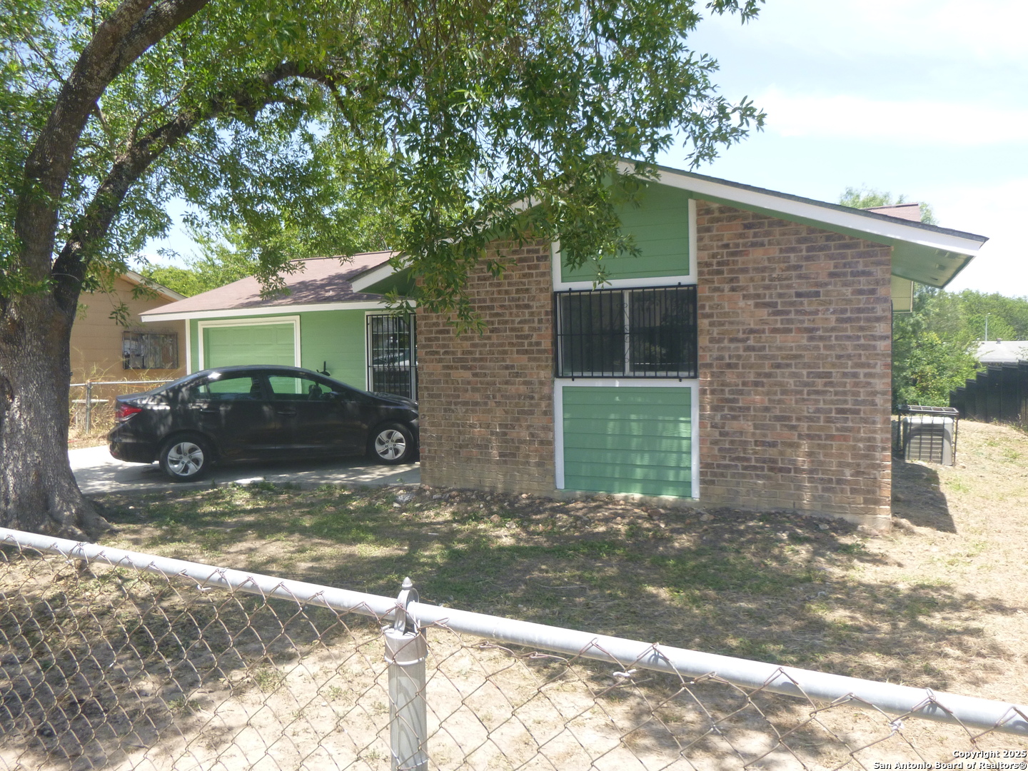 5927 Stoney Creek San Antonio TX 78242