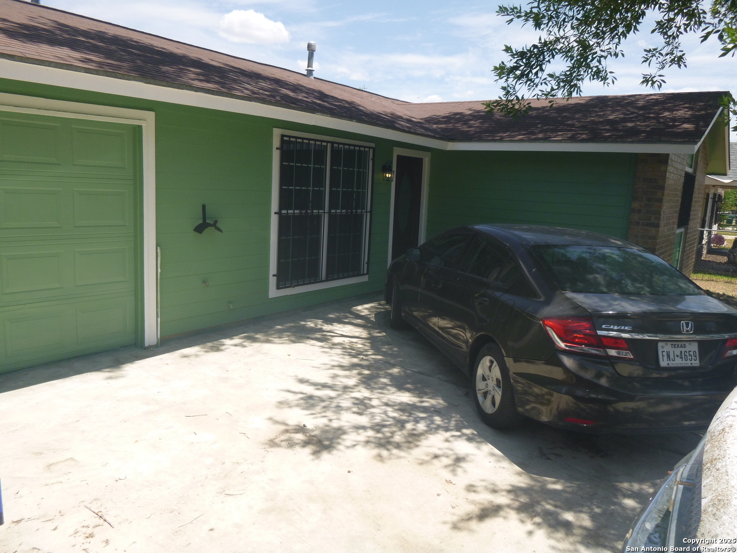 5927 Stoney Creek San Antonio TX 78242