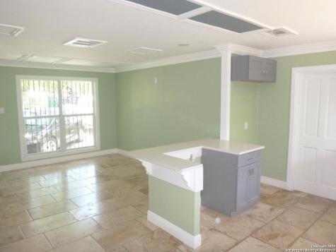 5927 Stoney Creek San Antonio TX 78242