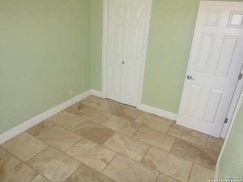 5927 Stoney Creek San Antonio TX 78242