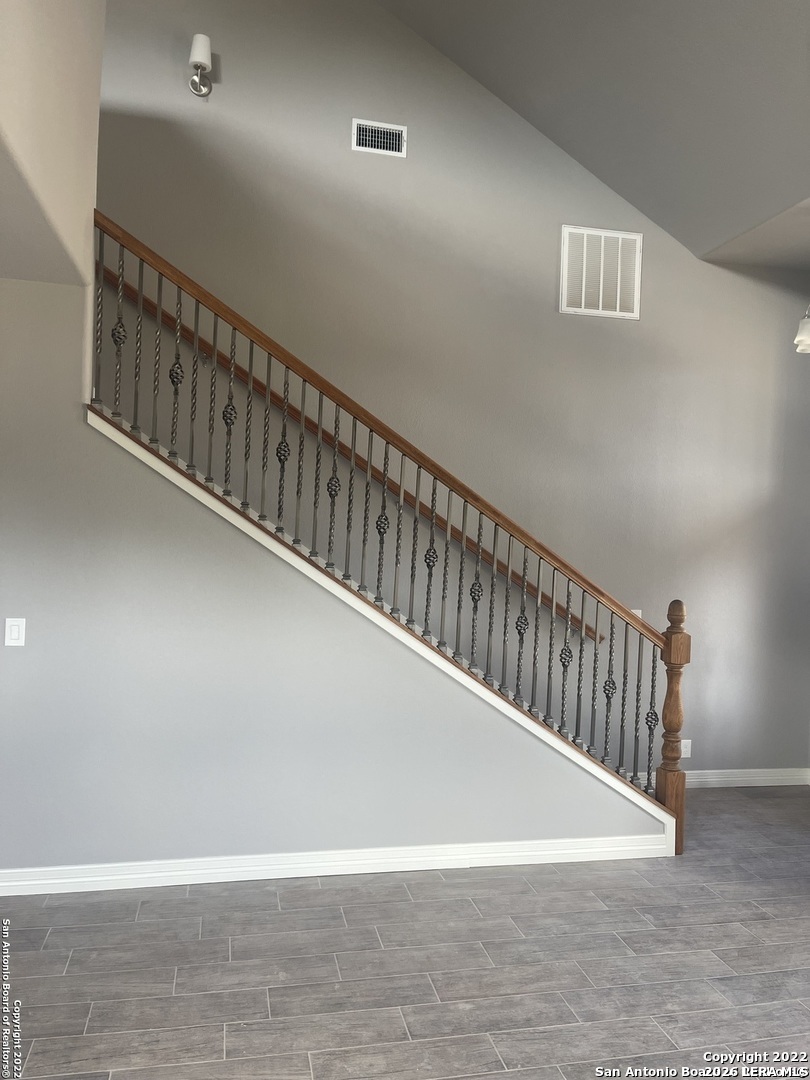 107 Sutton Place Uvalde TX 78801