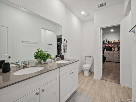 6718 Carlton Crest San Antonio TX 78253