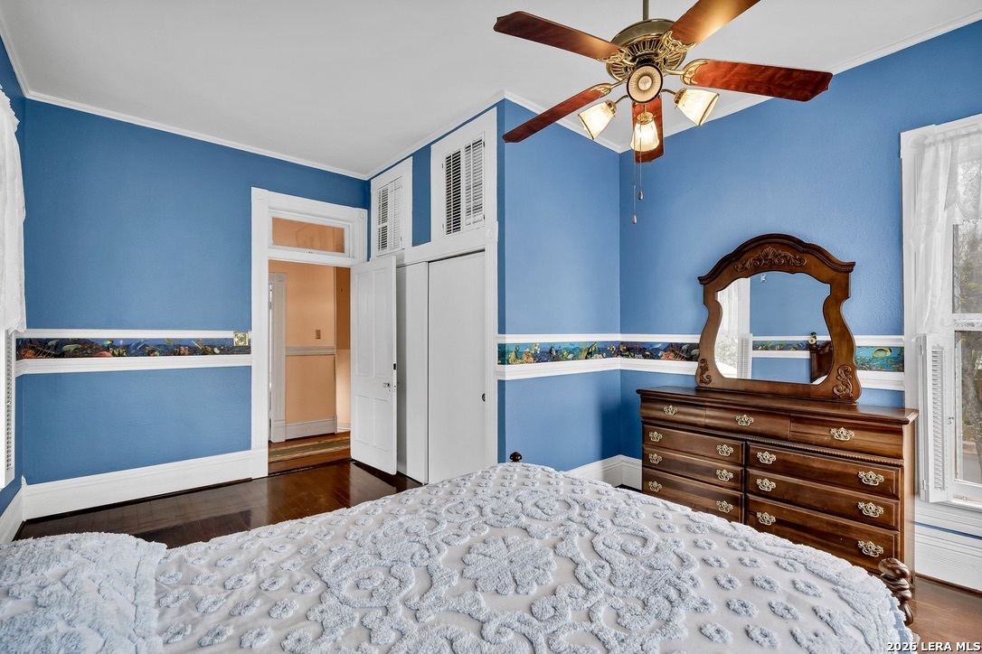 705 E Guenther San Antonio TX 78210