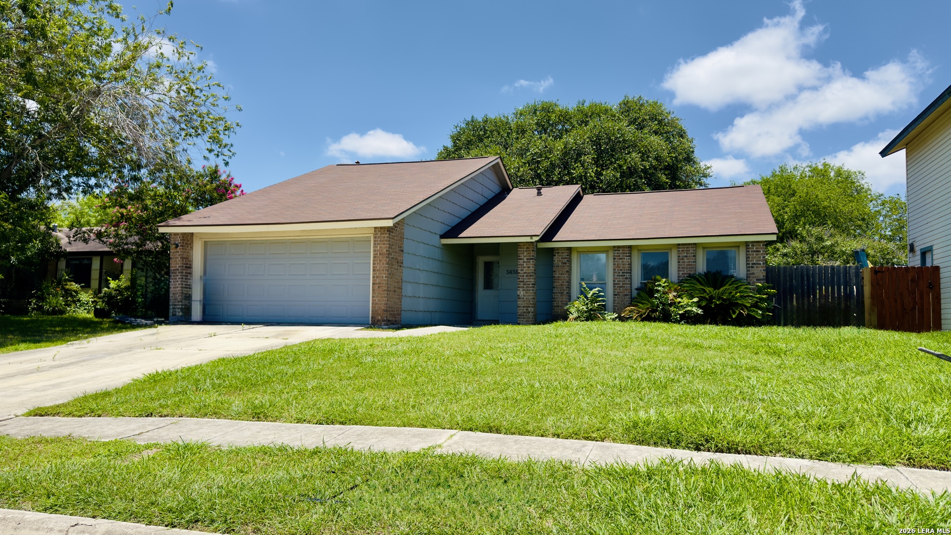 5659 Wood Oak San Antonio TX 78233