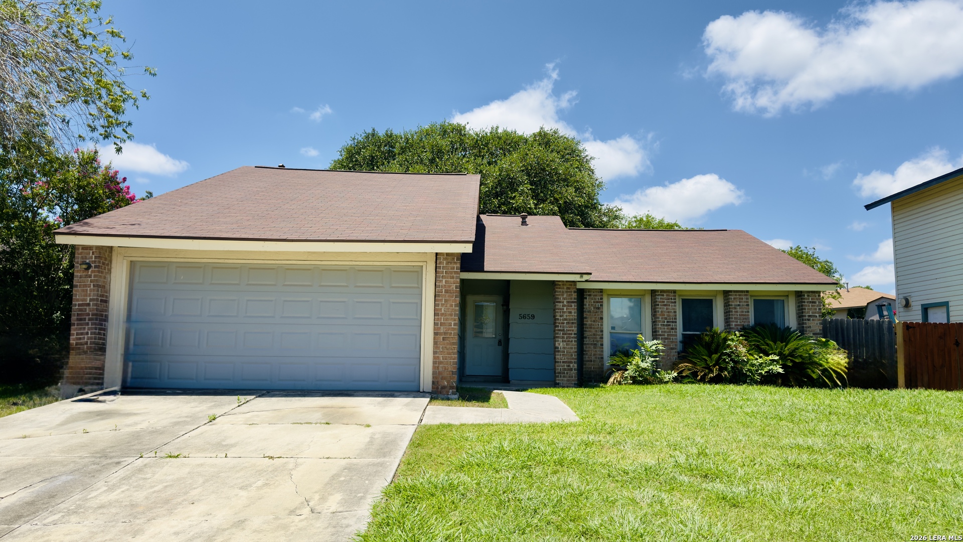 5659 Wood Oak San Antonio TX 78233