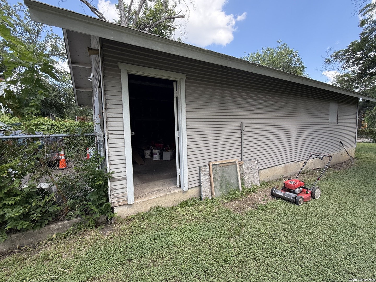 706 E Carson San Antonio TX 78208