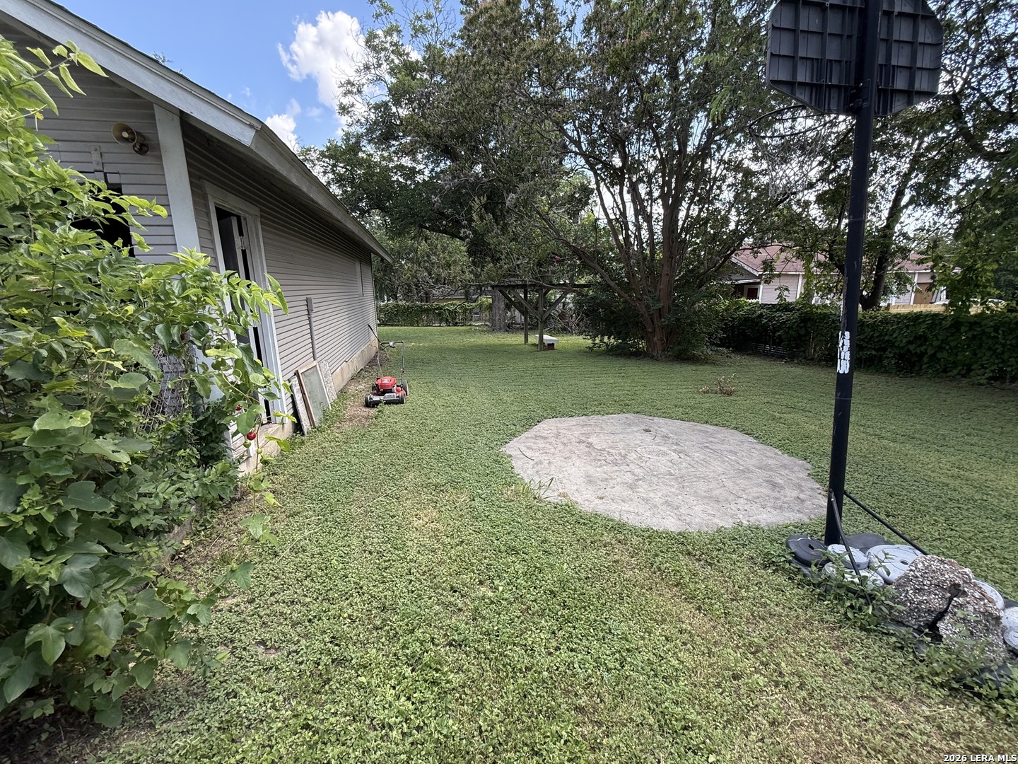 706 E Carson San Antonio TX 78208