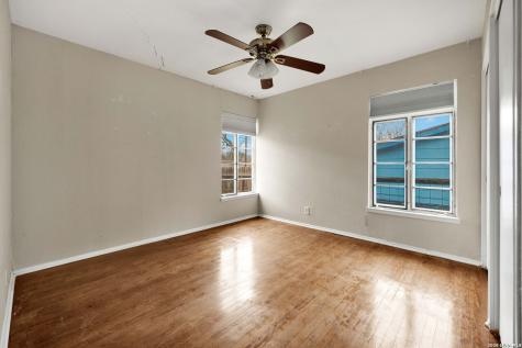 427 Olney San Antonio TX 78209