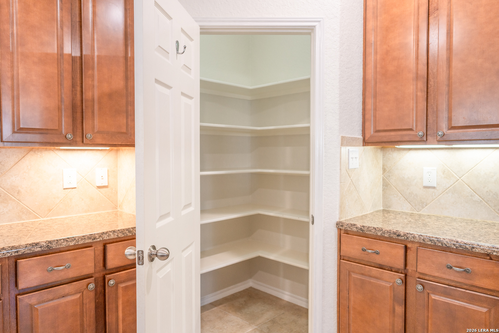 6913 Abbey Falls San Antonio TX 78249