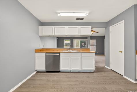 5827 Sun Bay San Antonio TX 78244