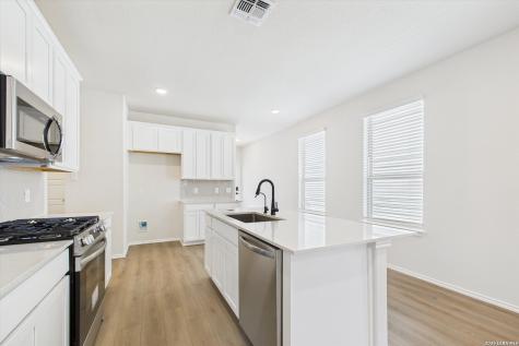 1018 West 1604 North San Antonio TX 78251