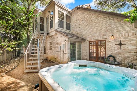 9 Scarborough Square San Antonio TX 78218