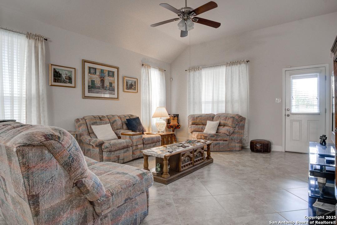 5645 Calaveras Way San Antonio TX 78253