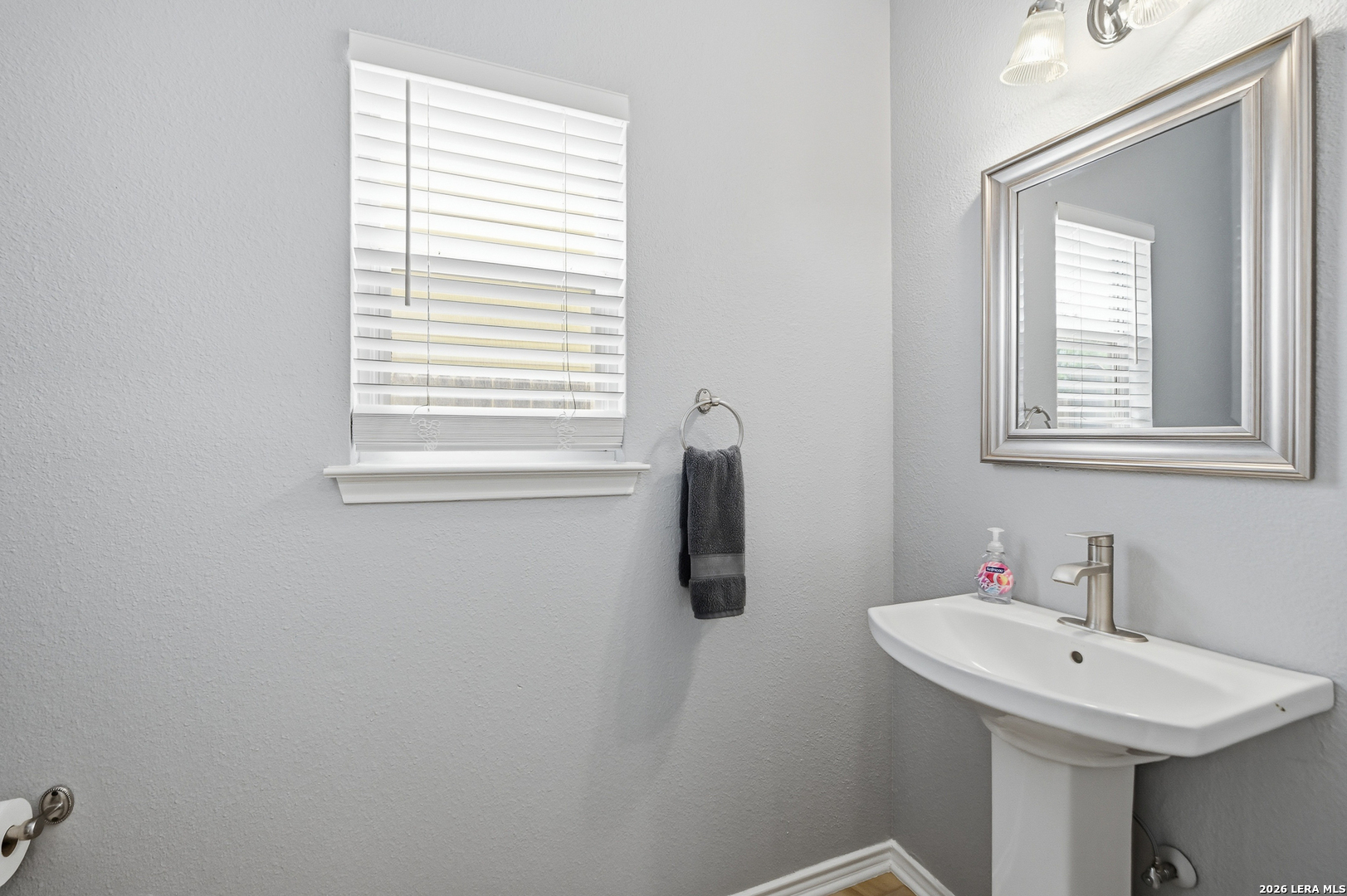 1026 Windmill Palm San Antonio TX 78216