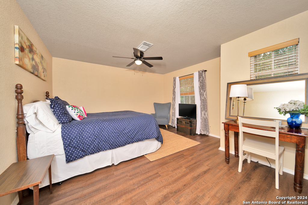 10315 Red Iron Creek Converse TX 78109