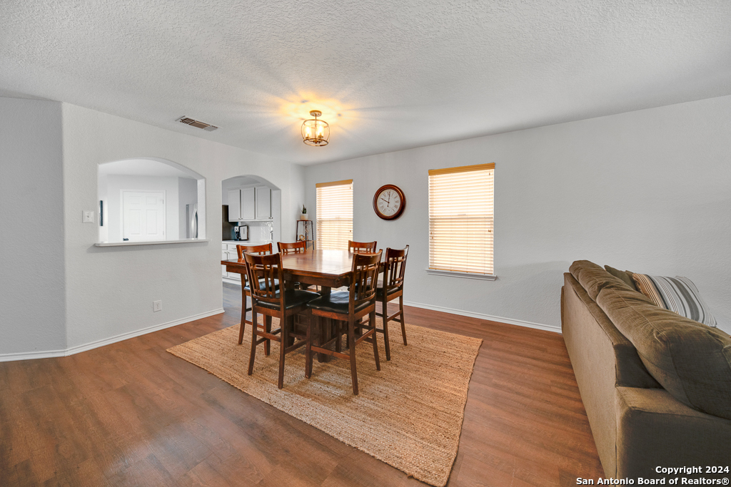 10315 Red Iron Creek Converse TX 78109