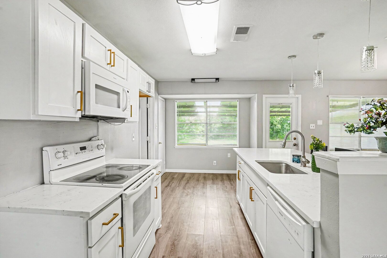4415 First View Drive San Antonio TX 78217