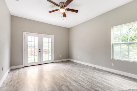 941 W Myrtle Street San Antonio TX 78212