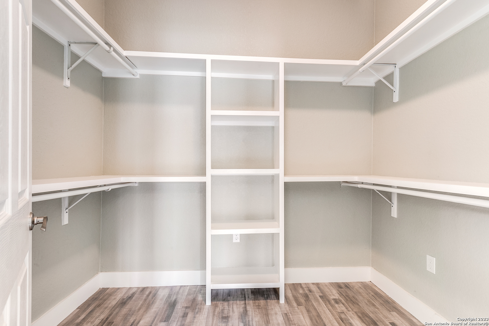 941 W Myrtle Street San Antonio TX 78212