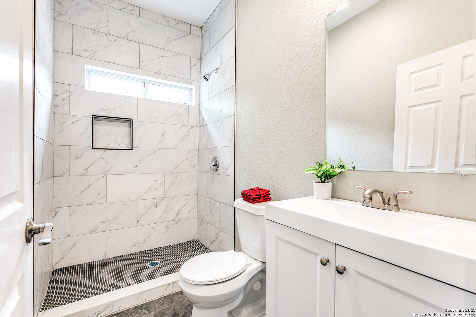 941 W Myrtle Street San Antonio TX 78212