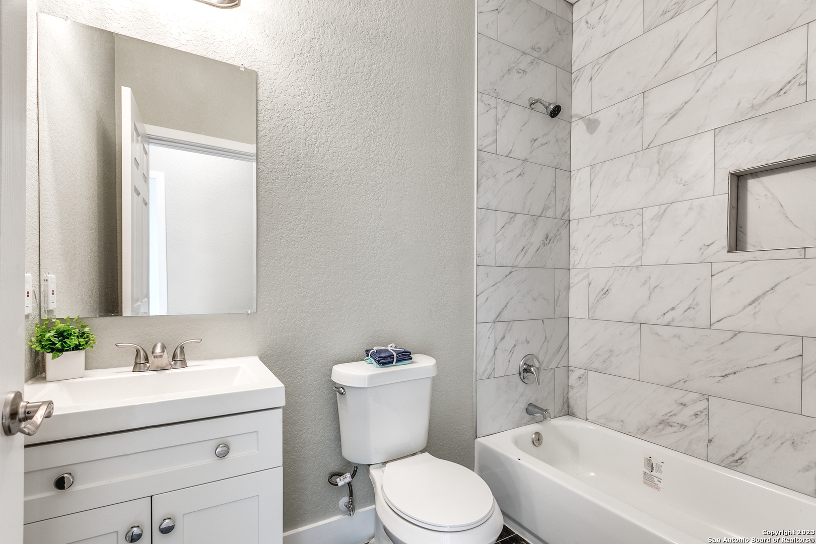 941 W Myrtle Street San Antonio TX 78212