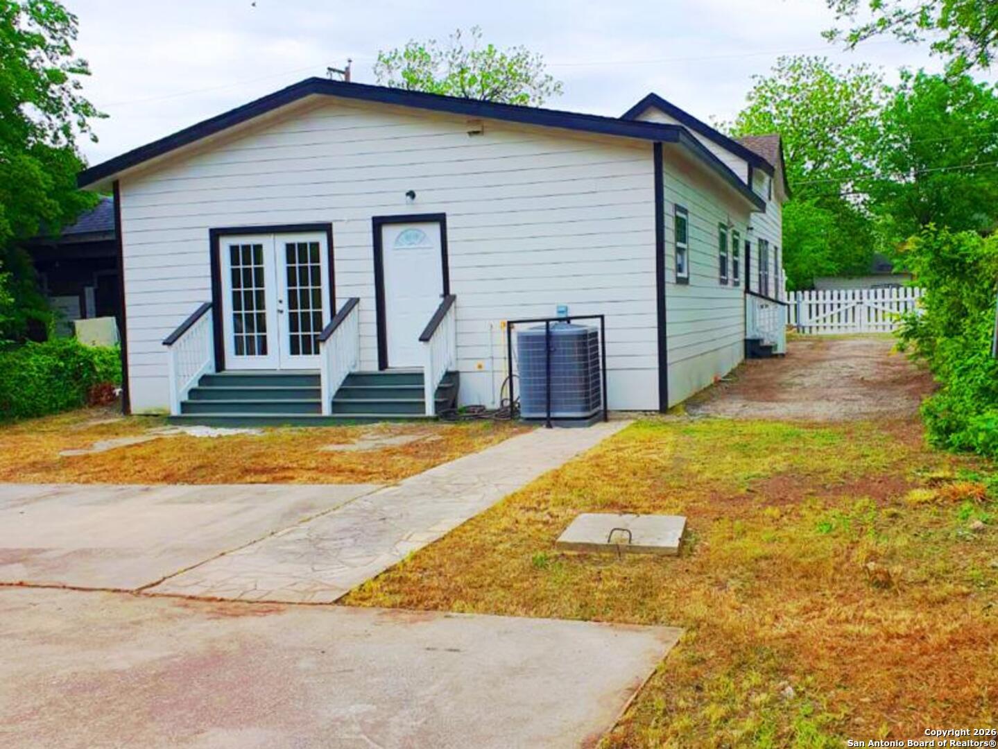 941 W Myrtle Street San Antonio TX 78212