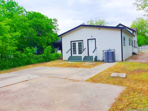 941 W Myrtle Street San Antonio TX 78212