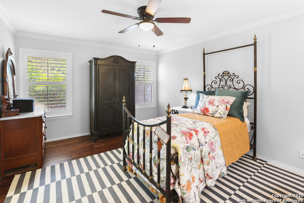 16 Pembroke Lane San Antonio TX 78240