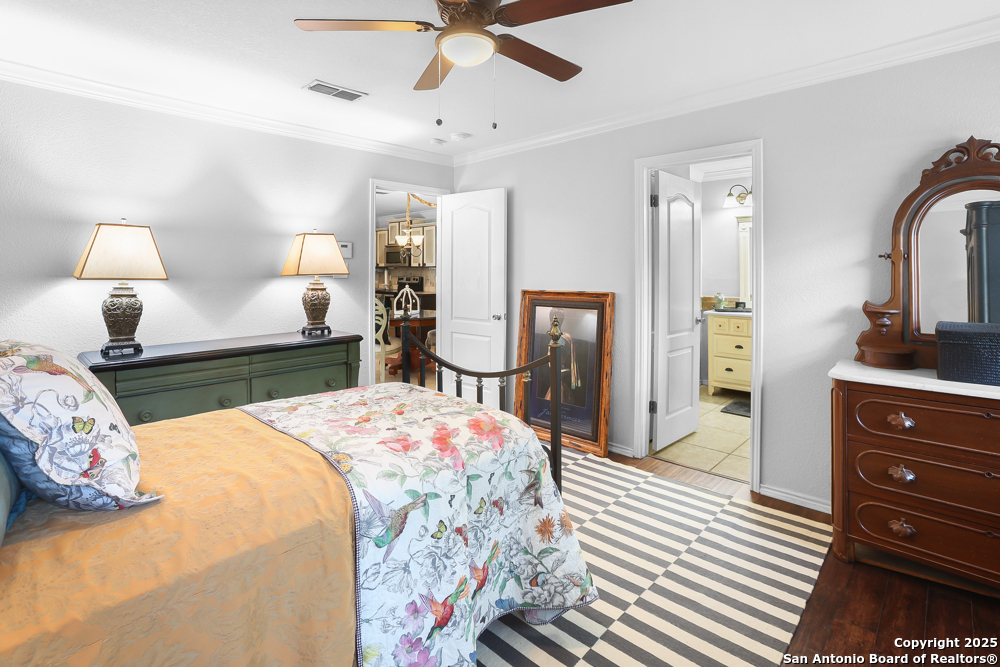 16 Pembroke Lane San Antonio TX 78240