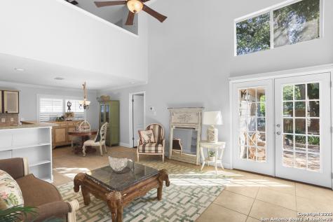 16 Pembroke Lane San Antonio TX 78240
