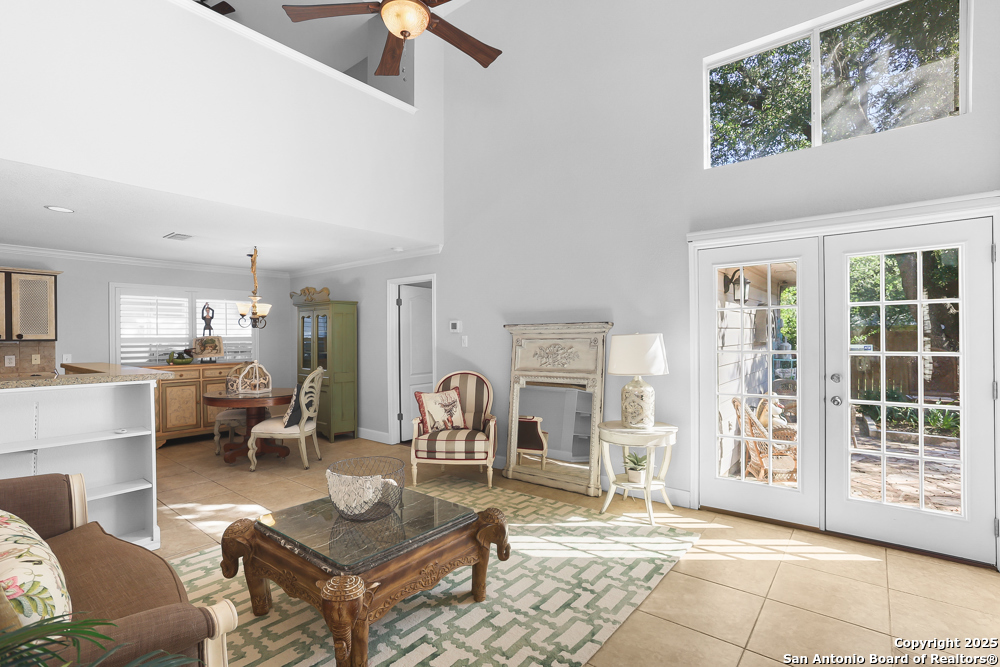 16 Pembroke Lane San Antonio TX 78240