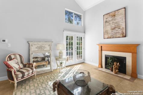 16 Pembroke Lane San Antonio TX 78240