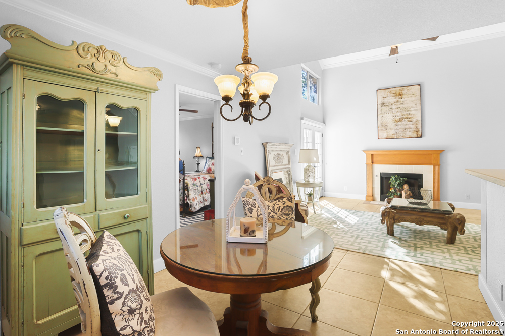 16 Pembroke Lane San Antonio TX 78240