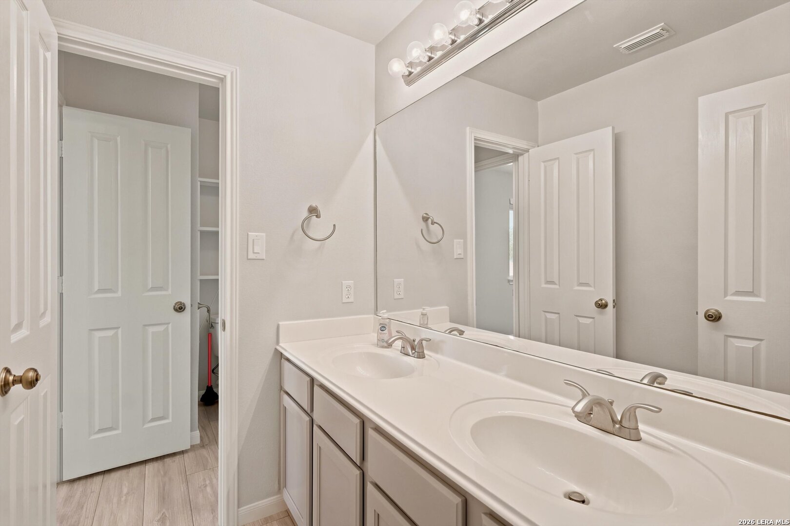 9114 Brae Moss San Antonio TX 78249