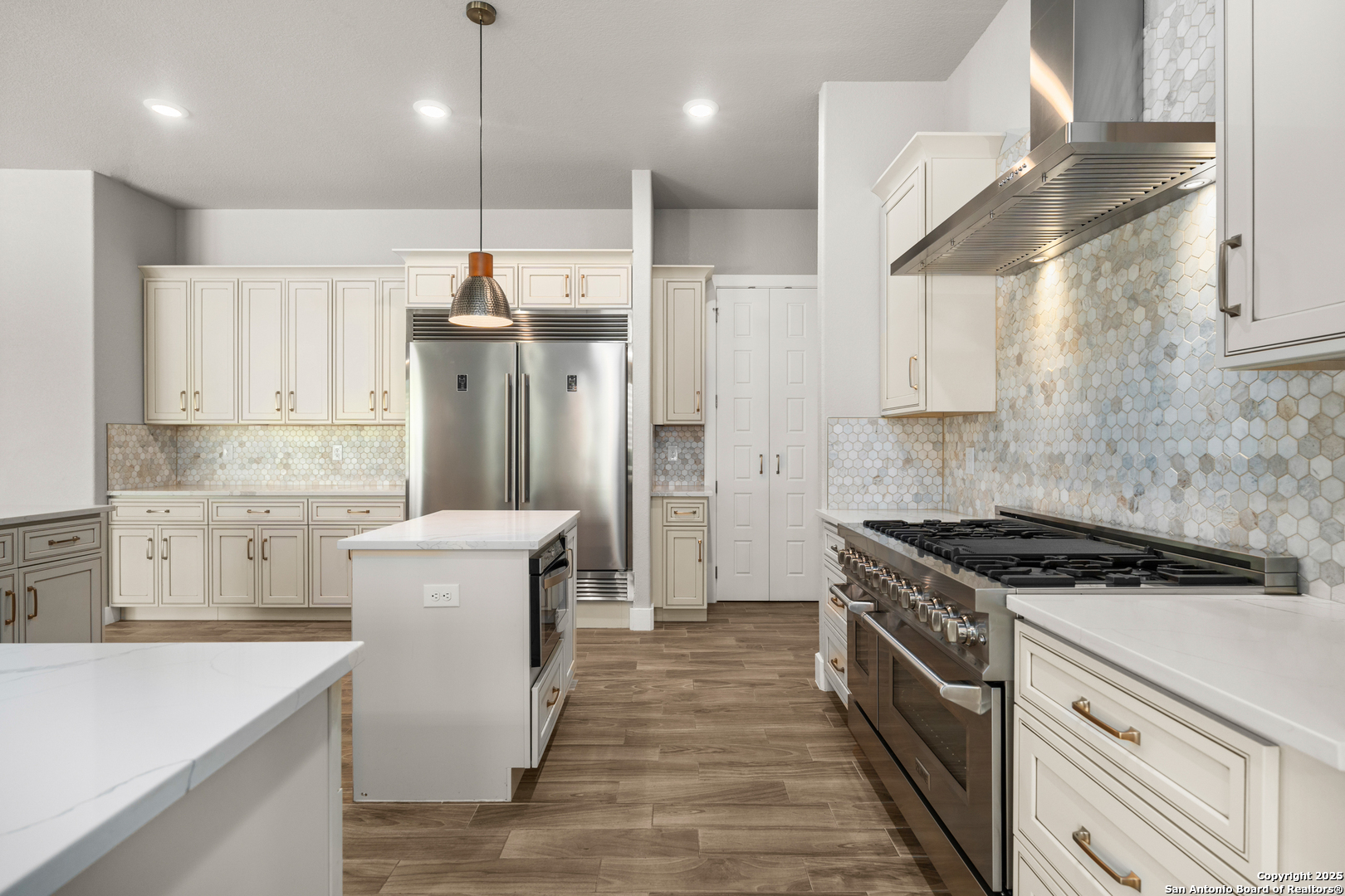 250 Private Road 2775 Mico TX 78056