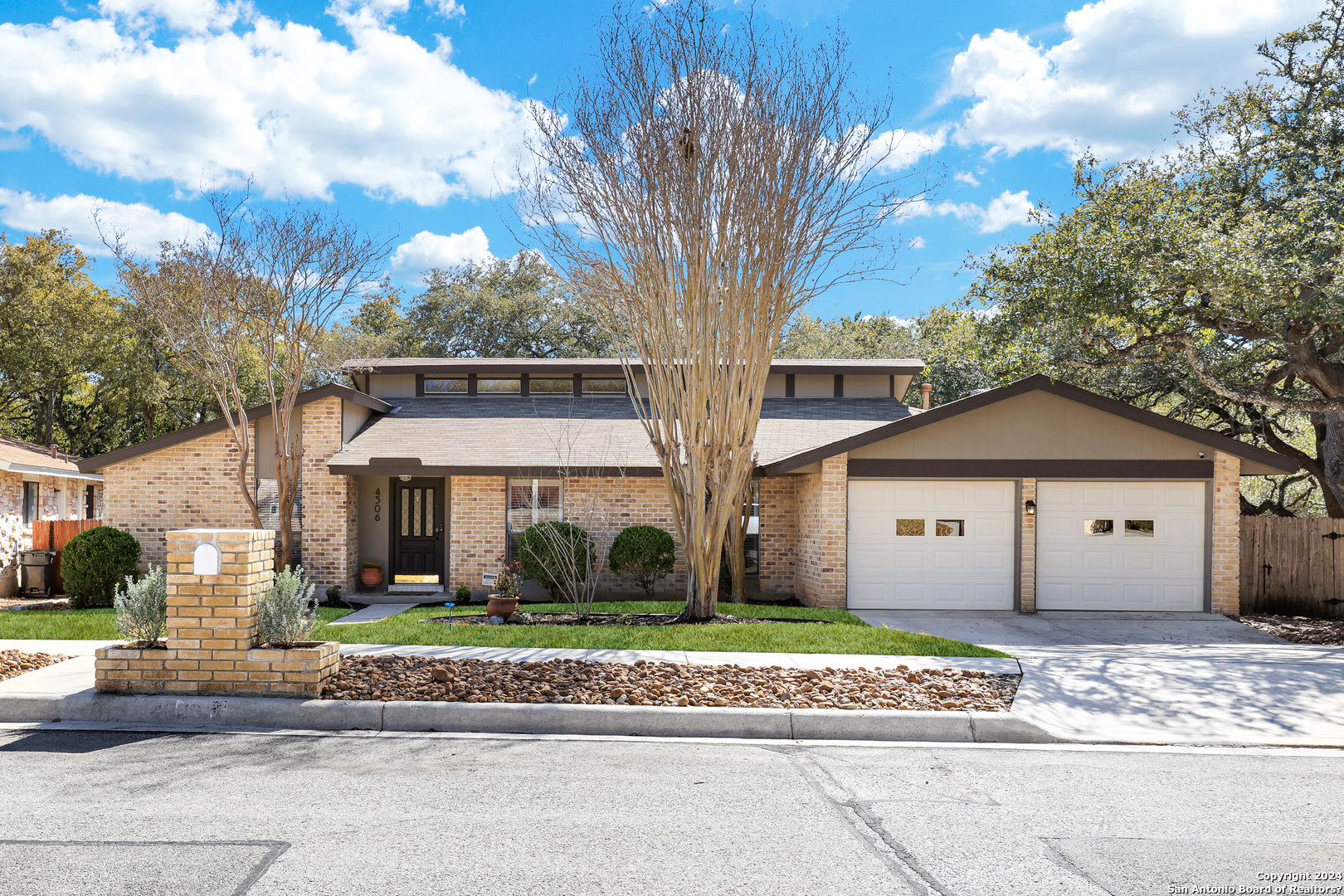 4506 Meredith Woods Street San Antonio TX 78249