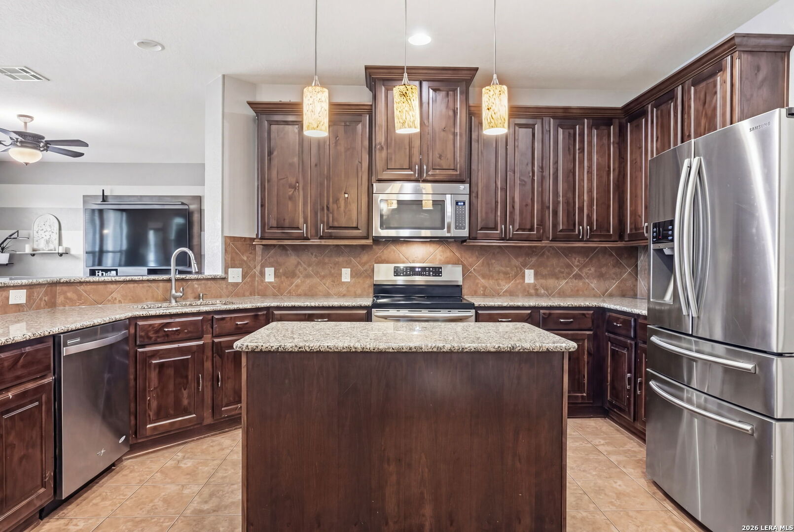 516 Brook Shadow Cibolo TX 78108