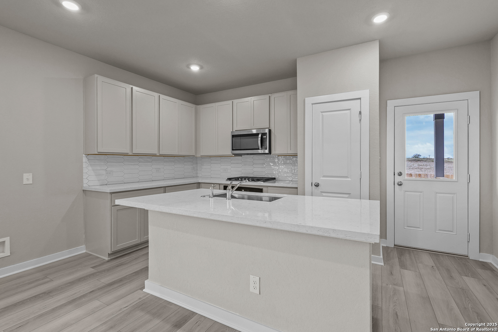 8322 Ingress Avenue San Antonio TX 78263