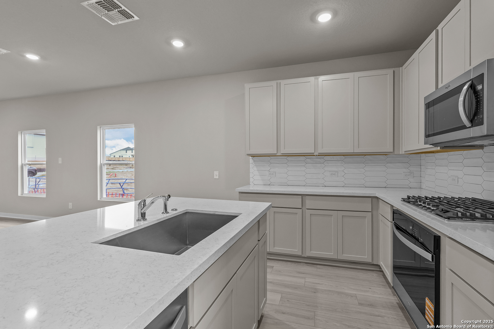 8322 Ingress Avenue San Antonio TX 78263
