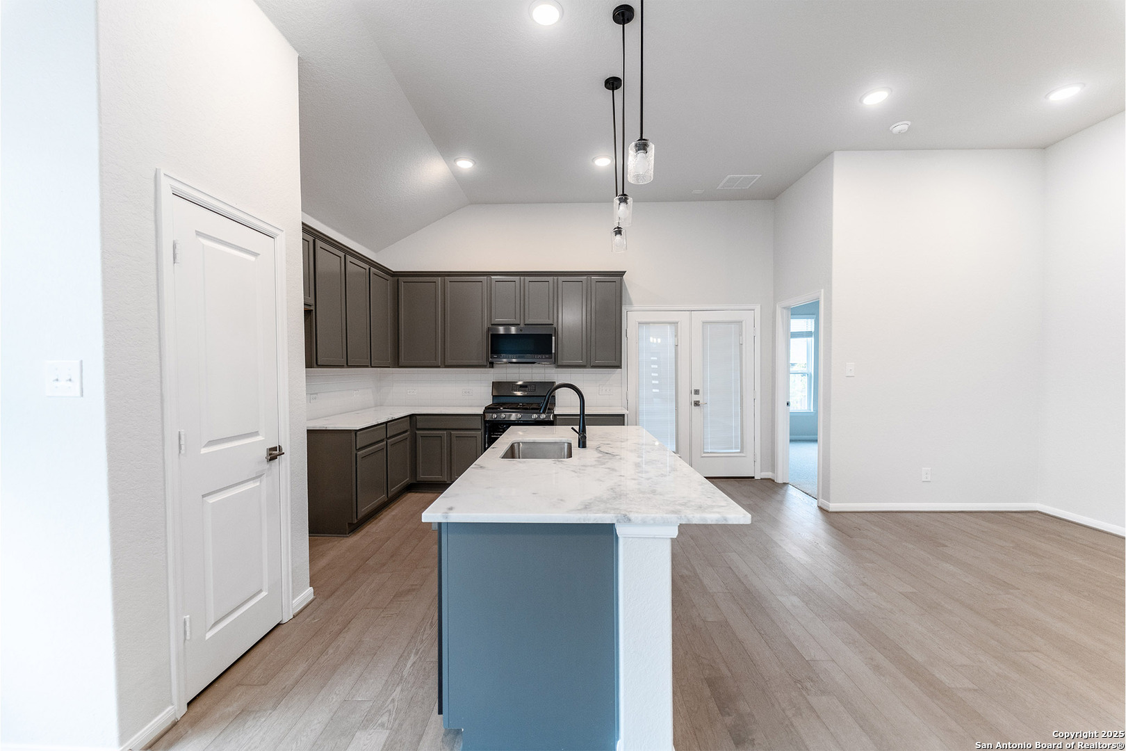 4910 Midland Drive Schertz TX 78108