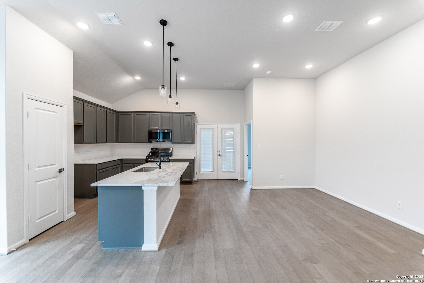 4910 Midland Drive Schertz TX 78108